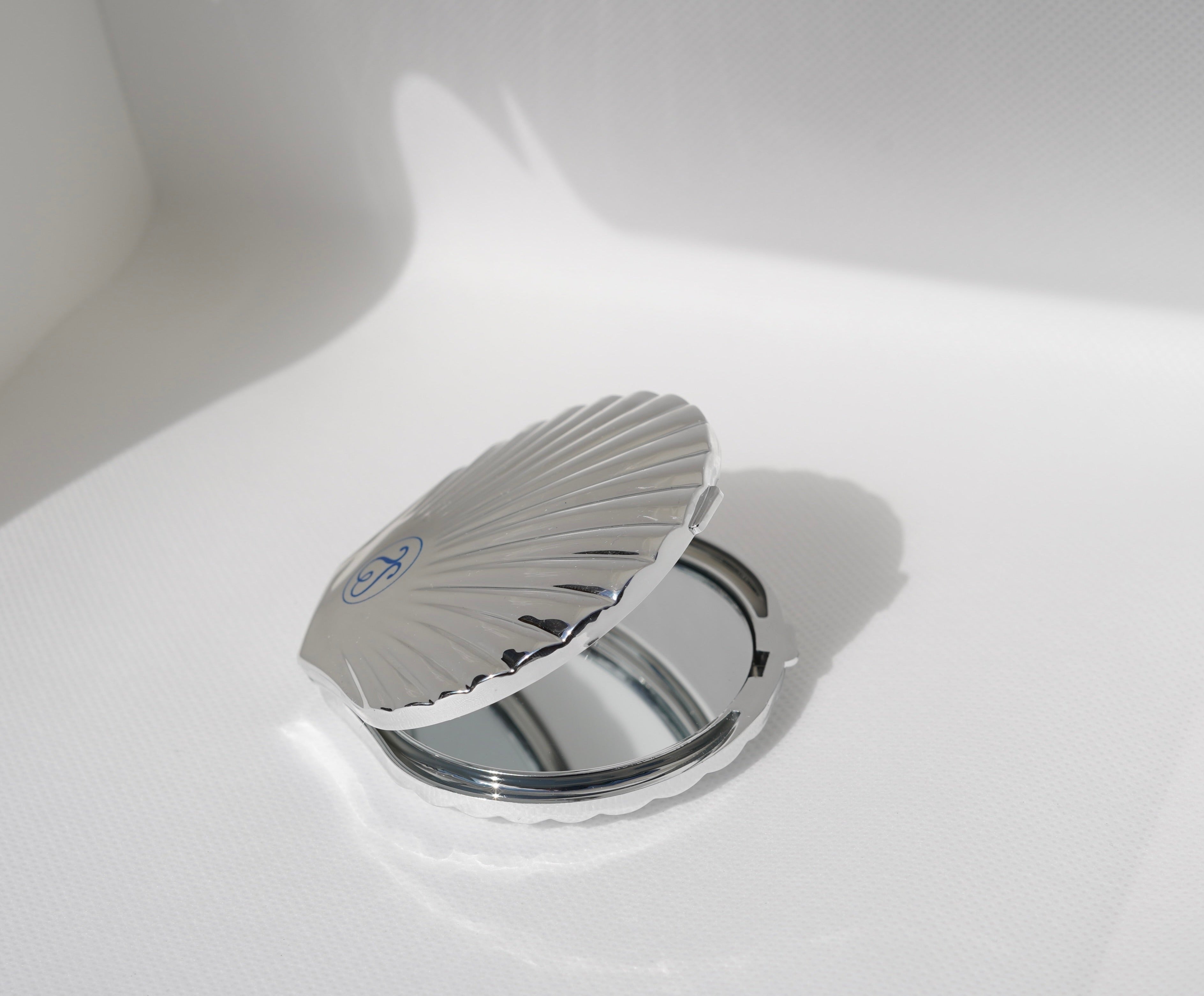Shell Compact Mirror